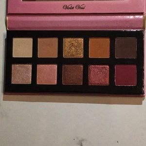 Violet Voss fun sized eyeshadow palette